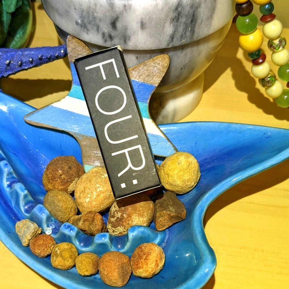 FOUR Lip Balm
